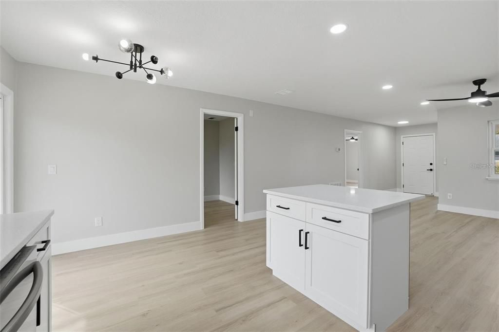 В аренду: $2,595 (3 спален, 2 ванн, 1550 Квадратных фут)