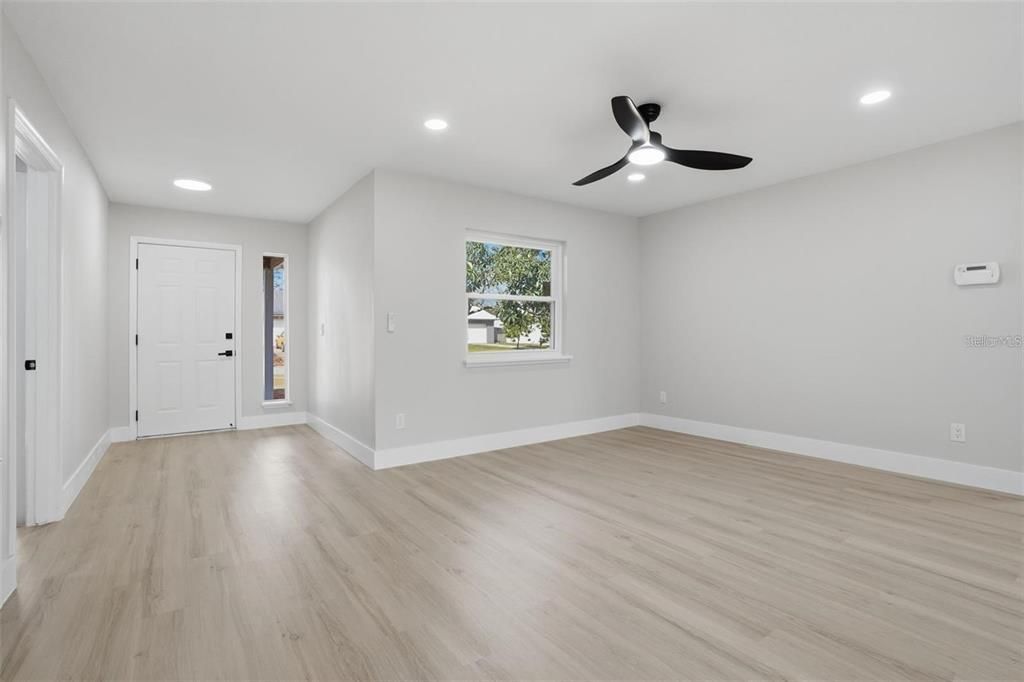 В аренду: $2,595 (3 спален, 2 ванн, 1550 Квадратных фут)
