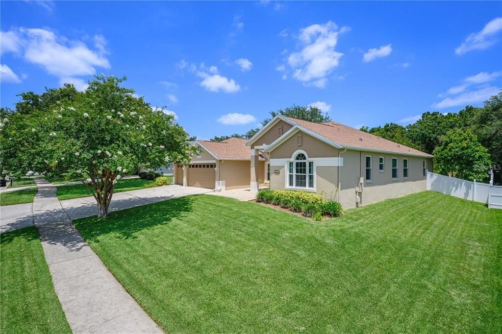 En Renta: $4,300 (4 camas, 3 baños, 3000 Pies cuadrados)