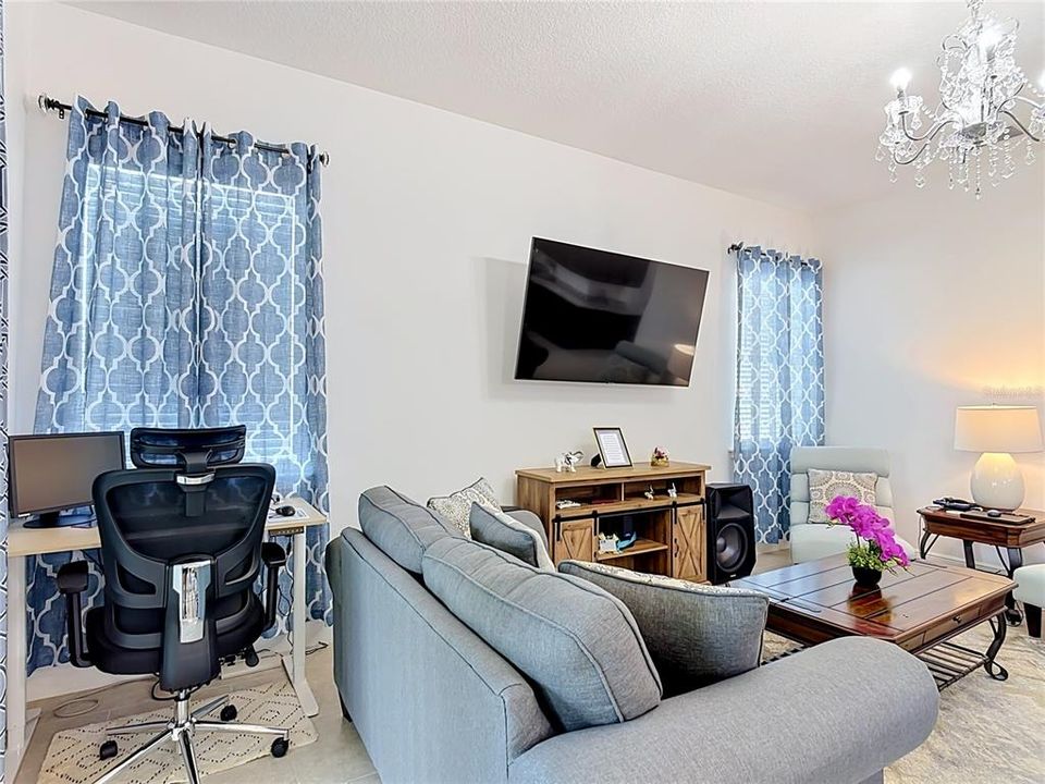 En Venta: $449,000 (3 camas, 2 baños, 1863 Pies cuadrados)