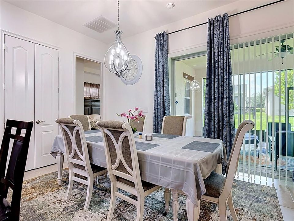 En Venta: $449,000 (3 camas, 2 baños, 1863 Pies cuadrados)