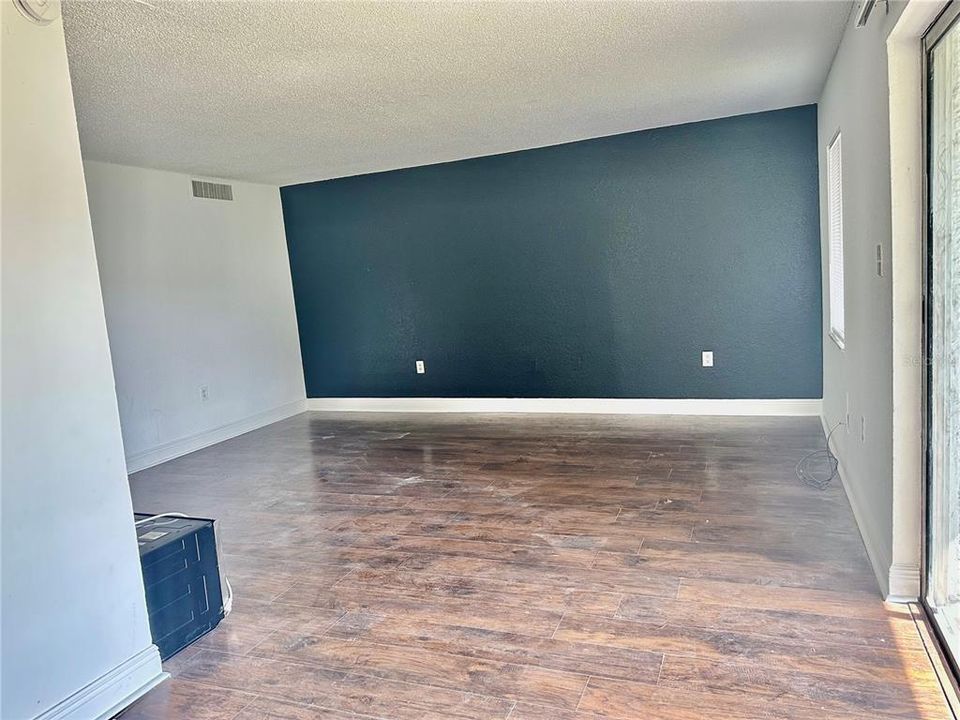 En Venta: $139,900 (3 camas, 2 baños, 1270 Pies cuadrados)
