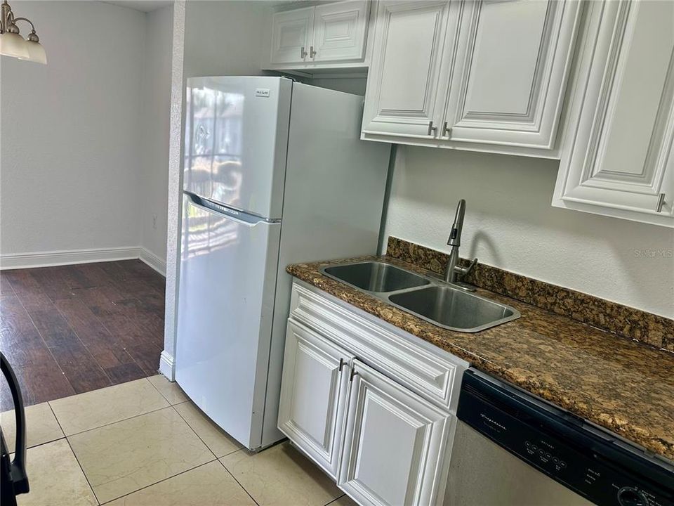 En Venta: $139,900 (3 camas, 2 baños, 1270 Pies cuadrados)
