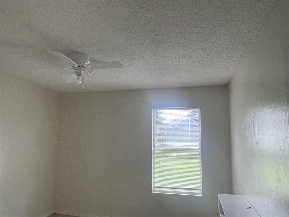В аренду: $1,700 (3 спален, 2 ванн, 1776 Квадратных фут)