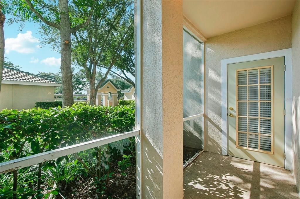 For Sale: $160,000 (1 beds, 1 baths, 812 Square Feet)