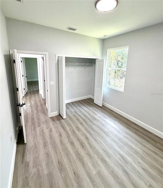 На продажу: $339,900 (4 спален, 2 ванн, 1636 Квадратных фут)