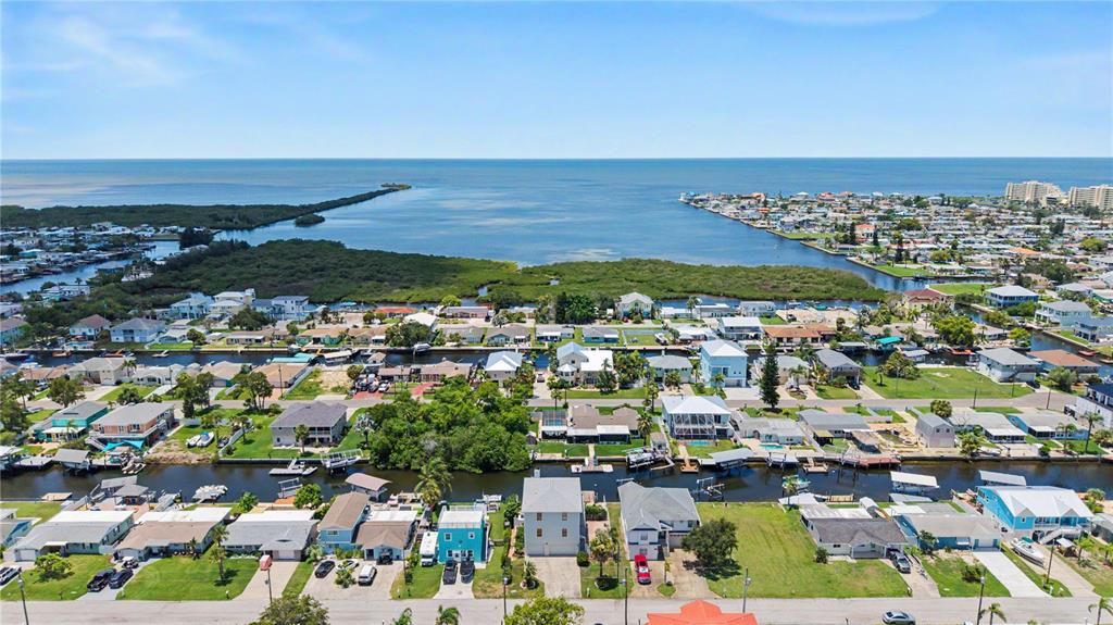 На продажу: $599,500 (3 спален, 2 ванн, 2604 Квадратных фут)