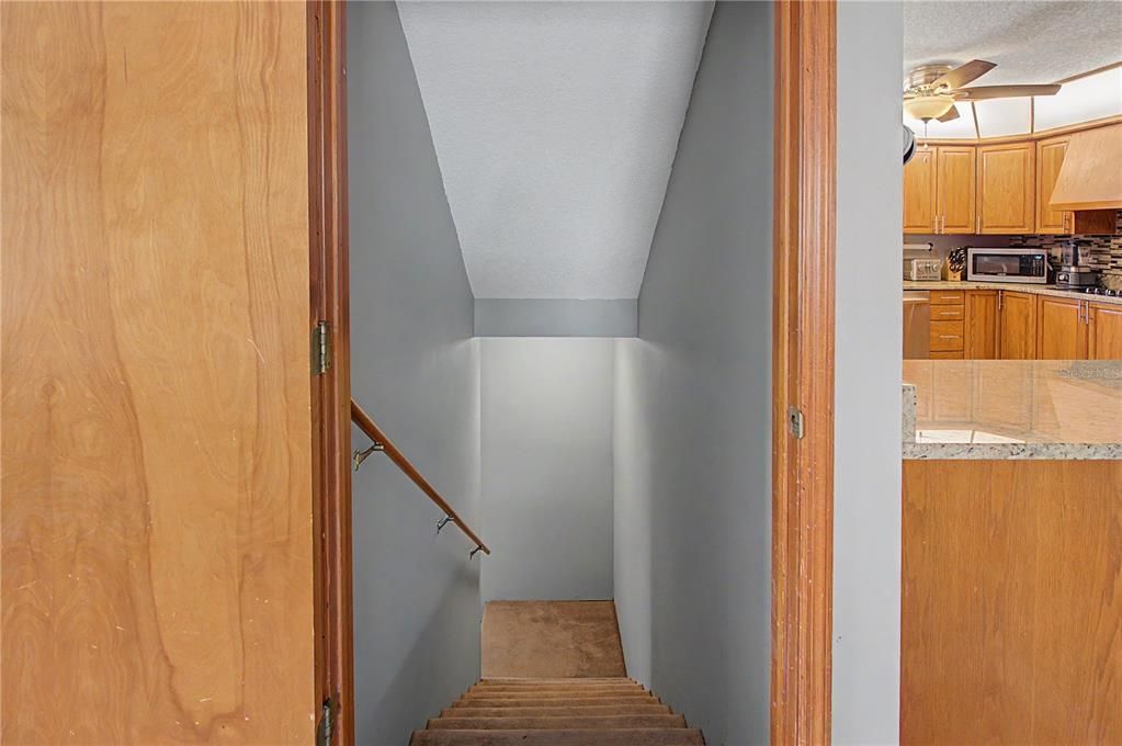 На продажу: $599,500 (3 спален, 2 ванн, 2604 Квадратных фут)