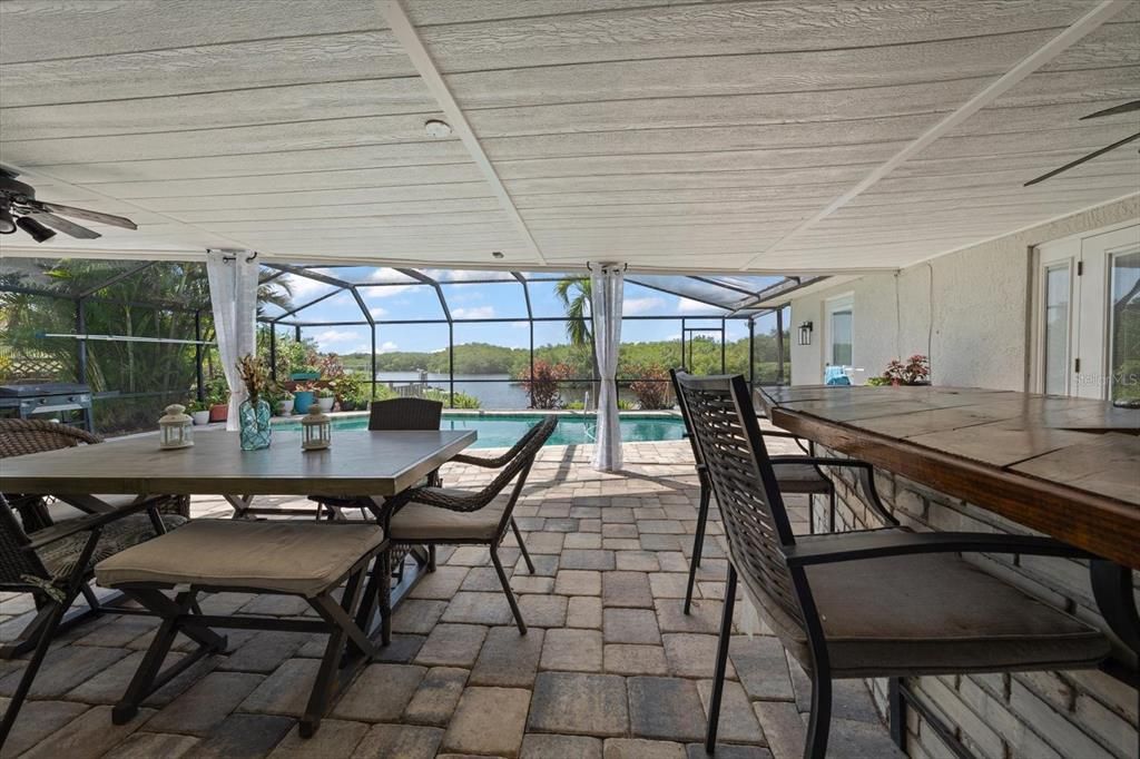 En Venta: $850,000 (4 camas, 3 baños, 2629 Pies cuadrados)