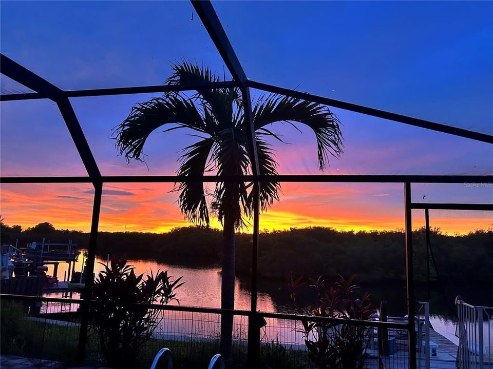 En Venta: $850,000 (4 camas, 3 baños, 2629 Pies cuadrados)
