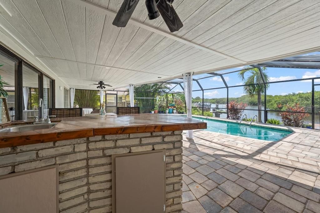 En Venta: $850,000 (4 camas, 3 baños, 2629 Pies cuadrados)