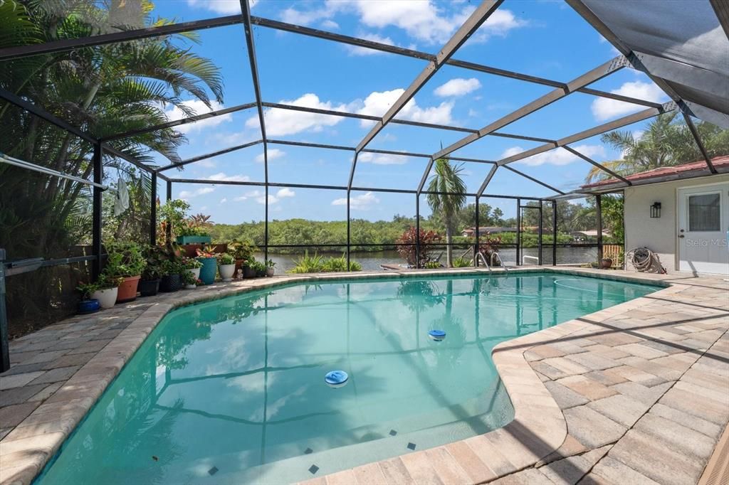 En Venta: $850,000 (4 camas, 3 baños, 2629 Pies cuadrados)