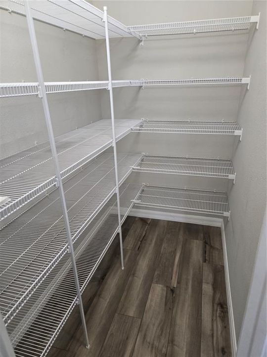 На продажу: $350,000 (4 спален, 2 ванн, 1848 Квадратных фут)