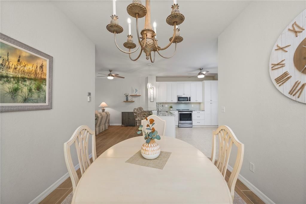 For Sale: $319,000 (3 beds, 2 baths, 1517 Square Feet)