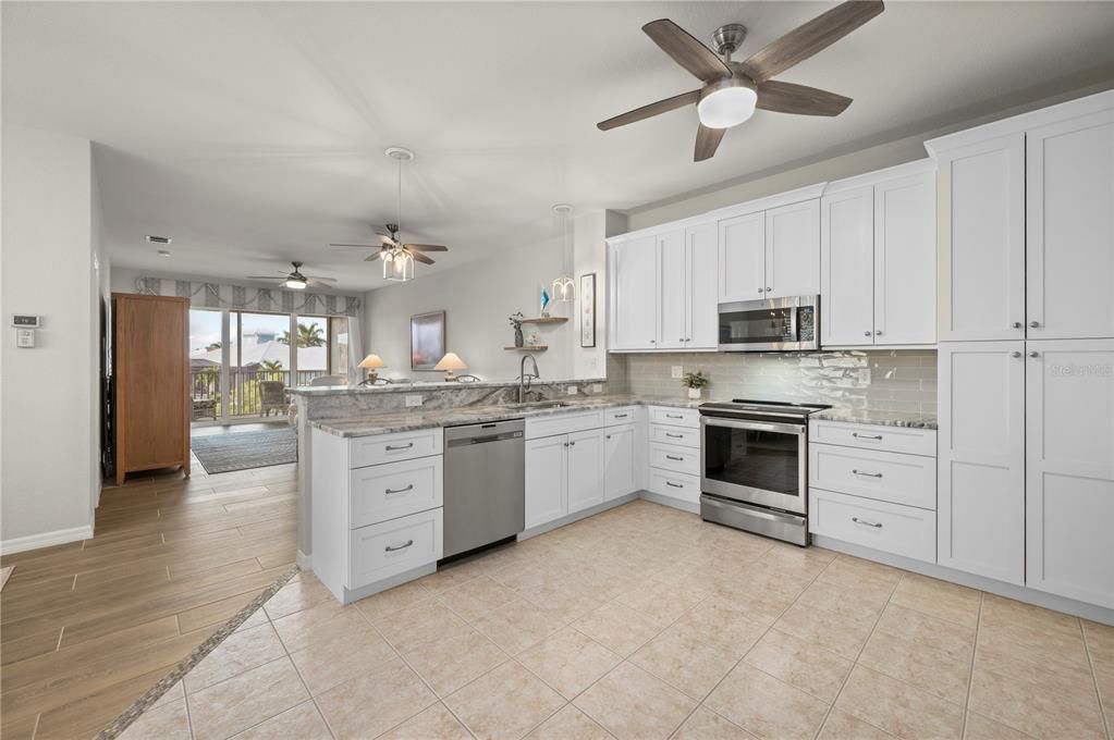 For Sale: $319,000 (3 beds, 2 baths, 1517 Square Feet)