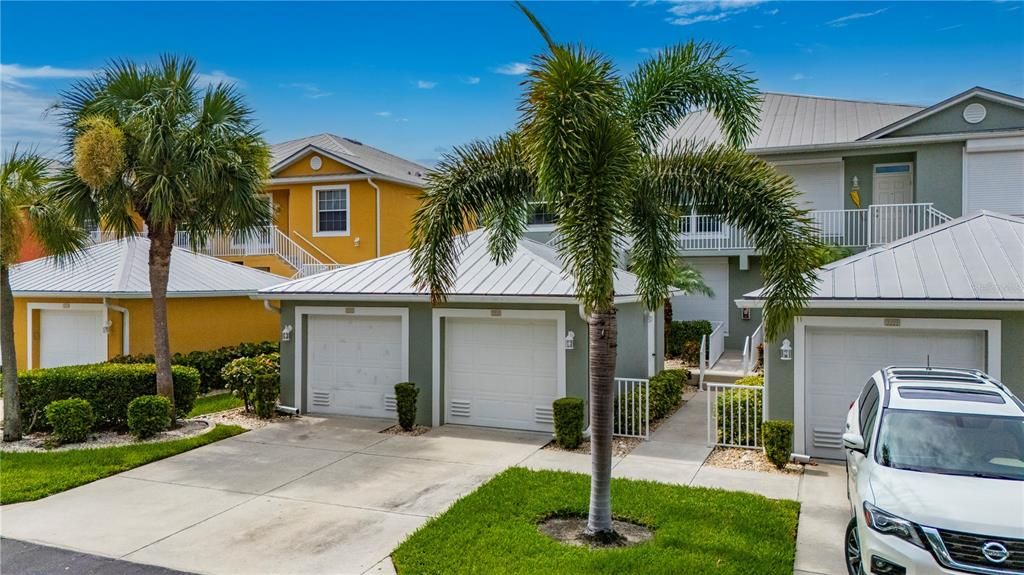 For Sale: $319,000 (3 beds, 2 baths, 1517 Square Feet)