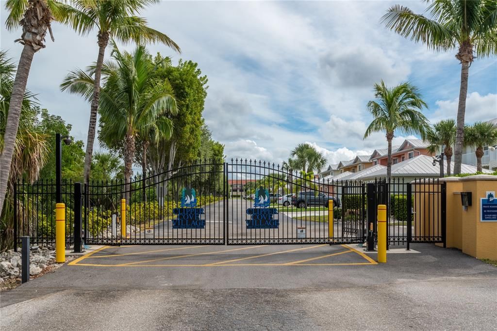 For Sale: $319,000 (3 beds, 2 baths, 1517 Square Feet)