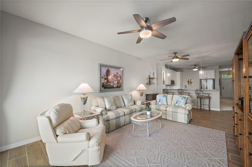 For Sale: $319,000 (3 beds, 2 baths, 1517 Square Feet)