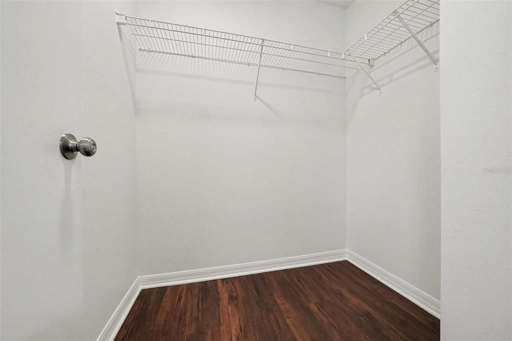 For Sale: $444,900 (5 beds, 2 baths, 3042 Square Feet)