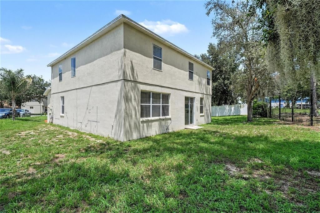 For Sale: $444,900 (5 beds, 2 baths, 3042 Square Feet)