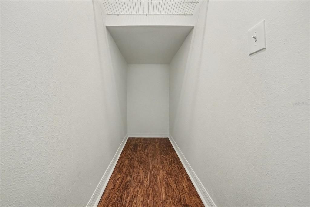 For Sale: $444,900 (5 beds, 2 baths, 3042 Square Feet)