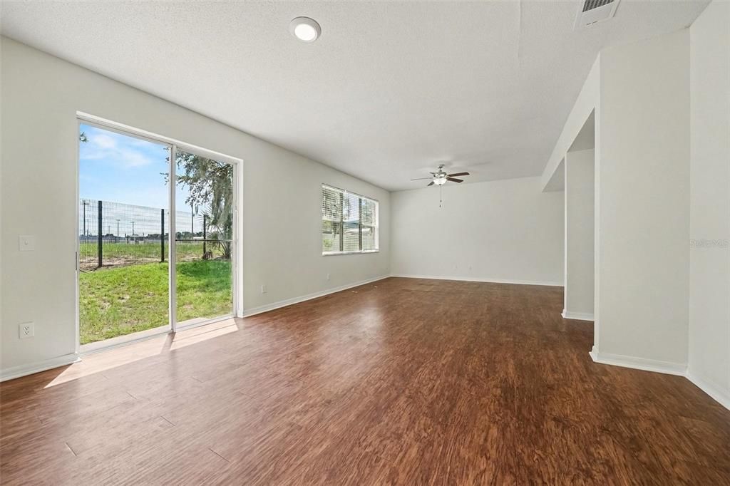 For Sale: $444,900 (5 beds, 2 baths, 3042 Square Feet)