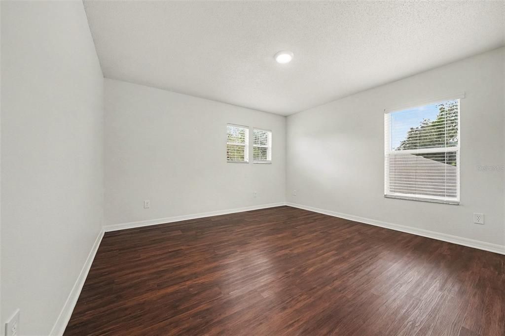 For Sale: $444,900 (5 beds, 2 baths, 3042 Square Feet)