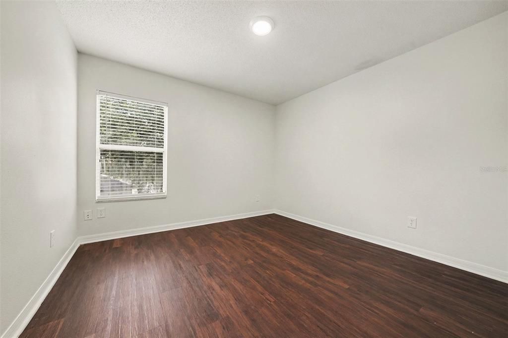 For Sale: $444,900 (5 beds, 2 baths, 3042 Square Feet)