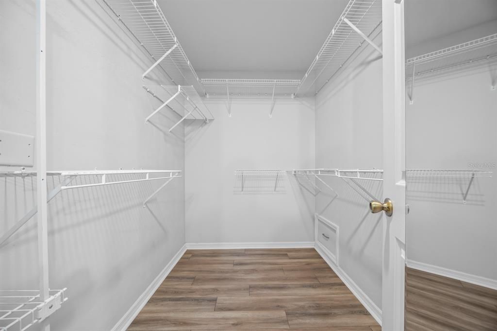 En Renta: $2,600 (4 camas, 2 baños, 2080 Pies cuadrados)