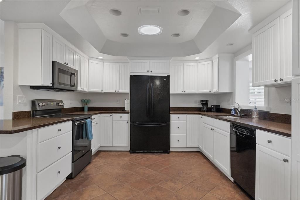 В аренду: $4,400 (4 спален, 2 ванн, 1760 Квадратных фут)