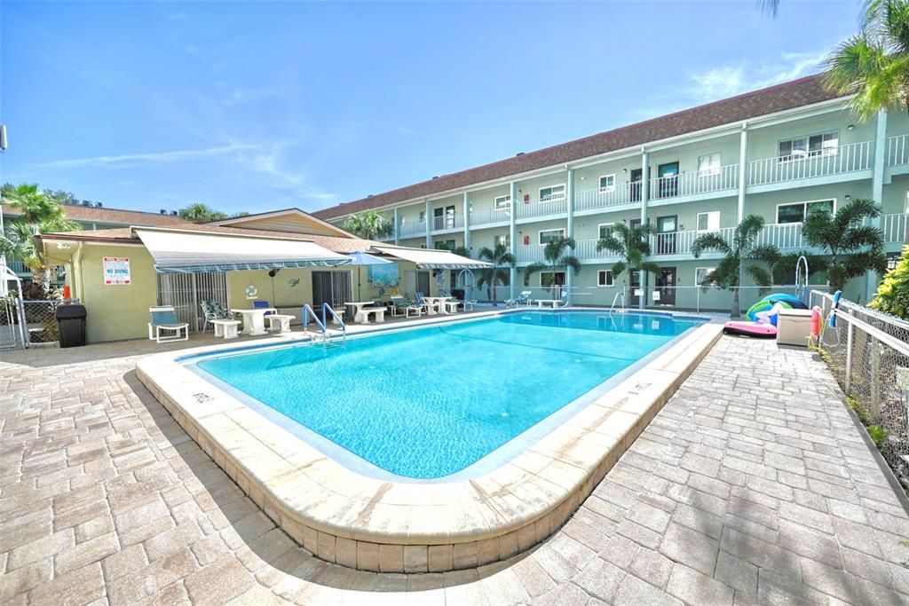На продажу: $110,000 (2 спален, 2 ванн, 860 Квадратных фут)