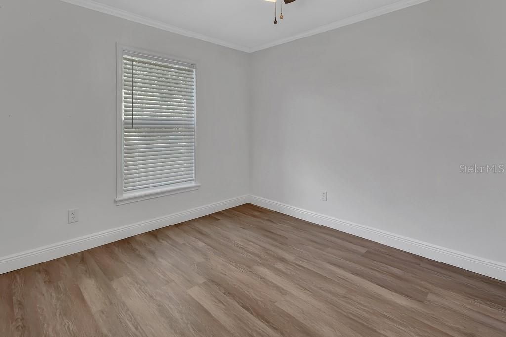 Activo con contrato: $349,900 (3 camas, 2 baños, 1636 Pies cuadrados)
