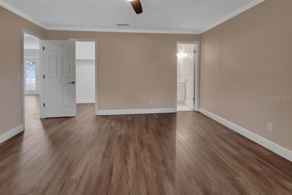 Activo con contrato: $349,900 (3 camas, 2 baños, 1636 Pies cuadrados)