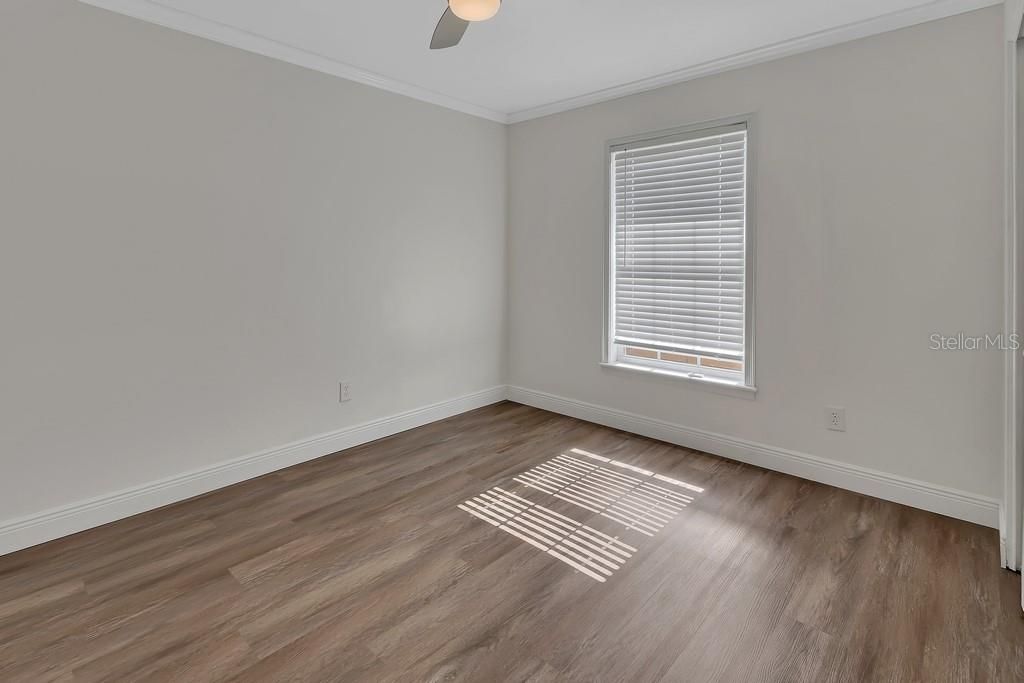 Activo con contrato: $349,900 (3 camas, 2 baños, 1636 Pies cuadrados)
