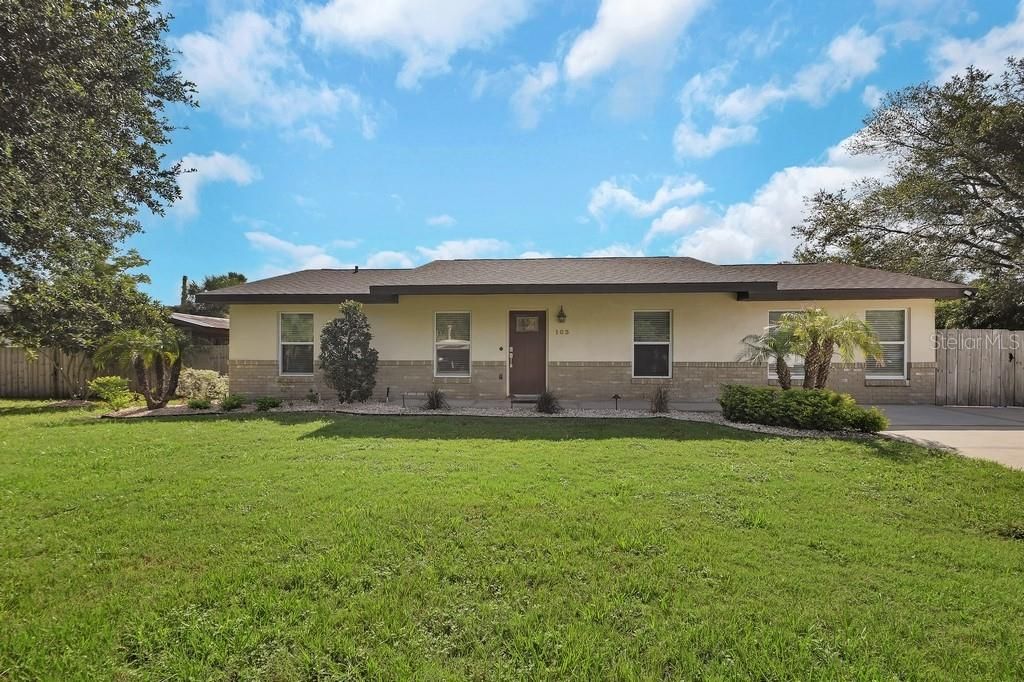 Activo con contrato: $349,900 (3 camas, 2 baños, 1636 Pies cuadrados)