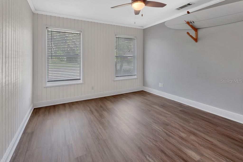 Activo con contrato: $349,900 (3 camas, 2 baños, 1636 Pies cuadrados)
