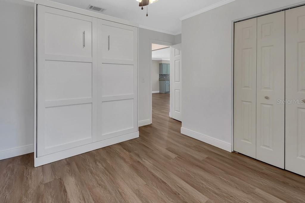 Activo con contrato: $349,900 (3 camas, 2 baños, 1636 Pies cuadrados)