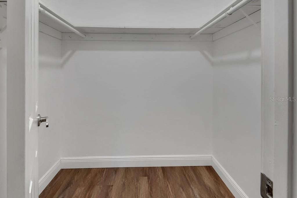 Activo con contrato: $349,900 (3 camas, 2 baños, 1636 Pies cuadrados)