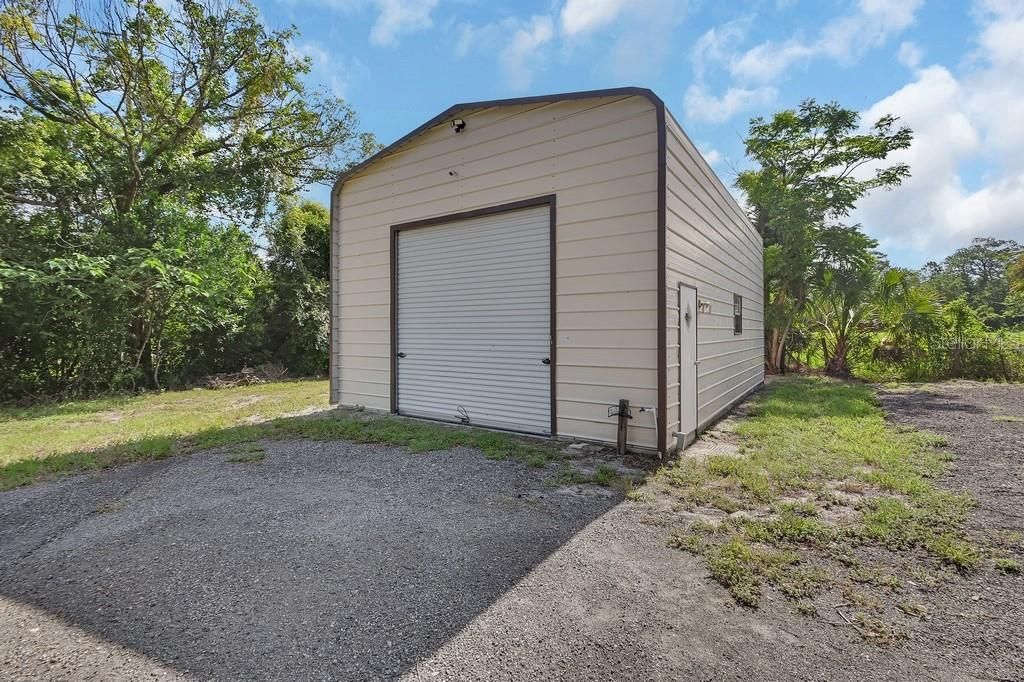 Activo con contrato: $349,900 (3 camas, 2 baños, 1636 Pies cuadrados)
