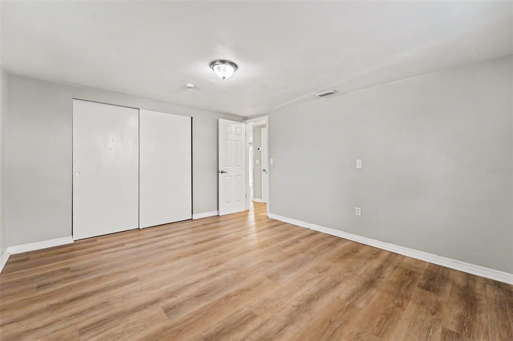 На продажу: $249,900 (3 спален, 2 ванн, 1332 Квадратных фут)
