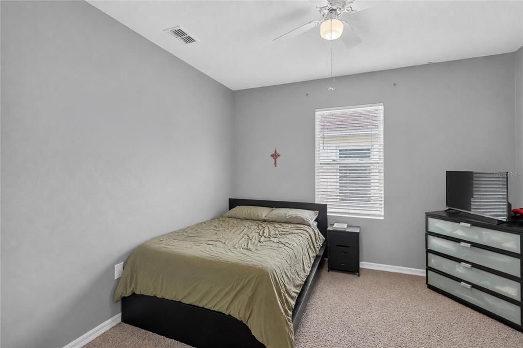 En Venta: $339,000 (4 camas, 2 baños, 1867 Pies cuadrados)