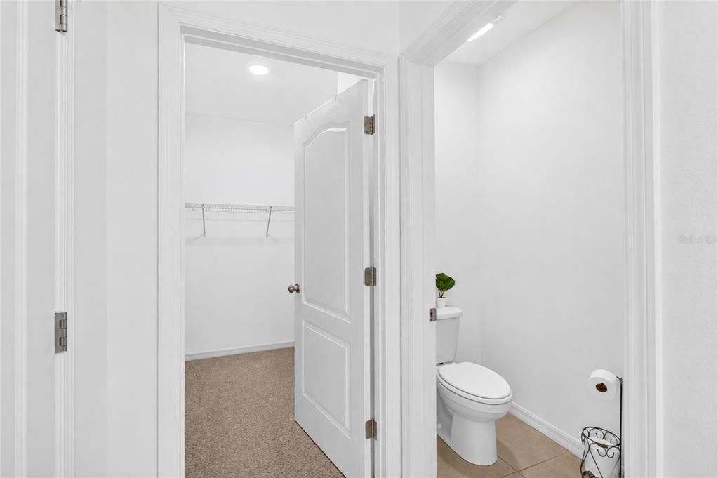 En Venta: $339,000 (4 camas, 2 baños, 1867 Pies cuadrados)