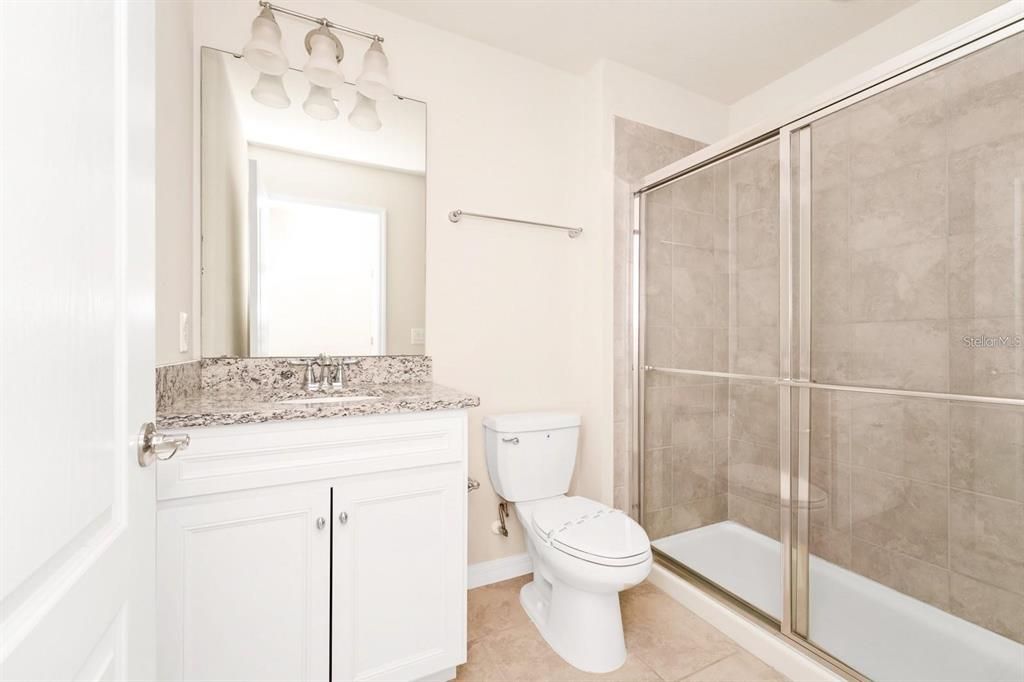 For Sale: $380,000 (5 beds, 4 baths, 2281 Square Feet)
