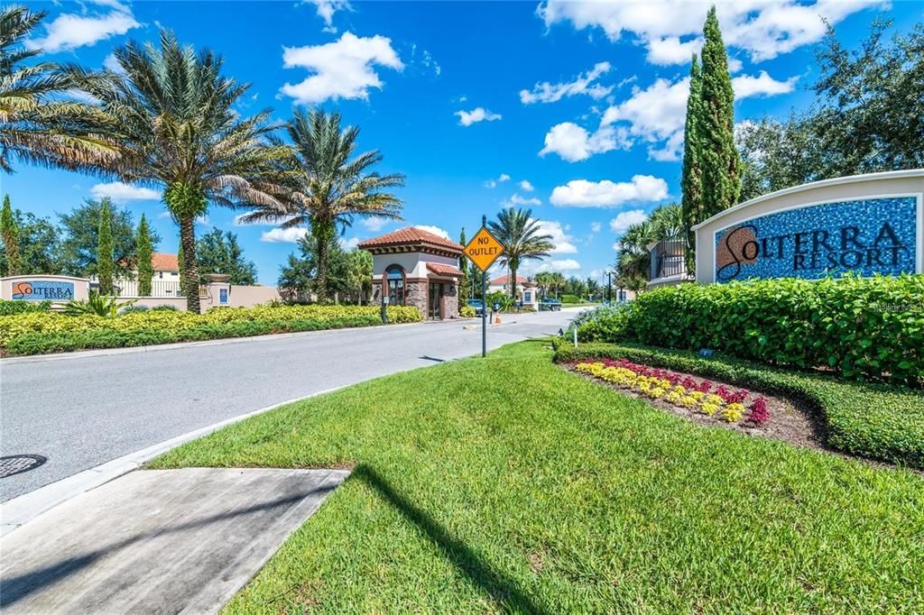 For Sale: $380,000 (5 beds, 4 baths, 2281 Square Feet)
