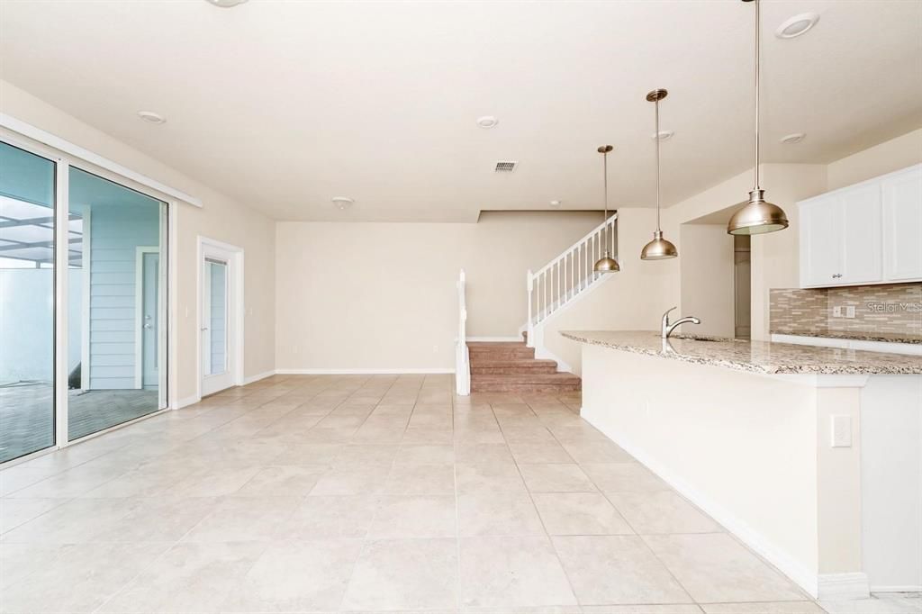 For Sale: $380,000 (5 beds, 4 baths, 2281 Square Feet)