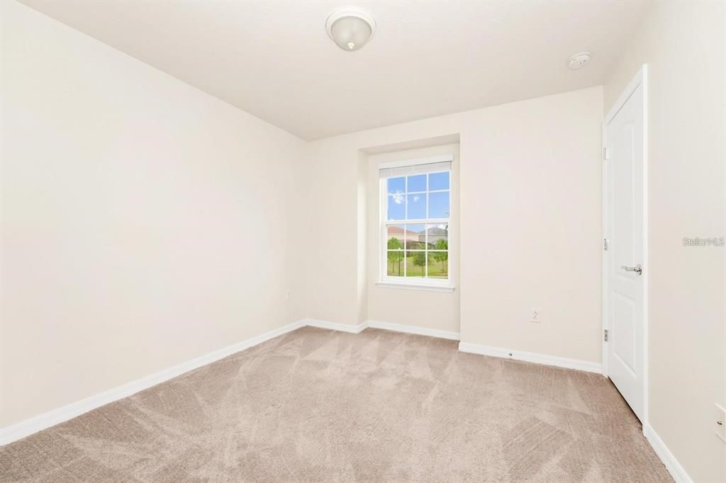 For Sale: $380,000 (5 beds, 4 baths, 2281 Square Feet)