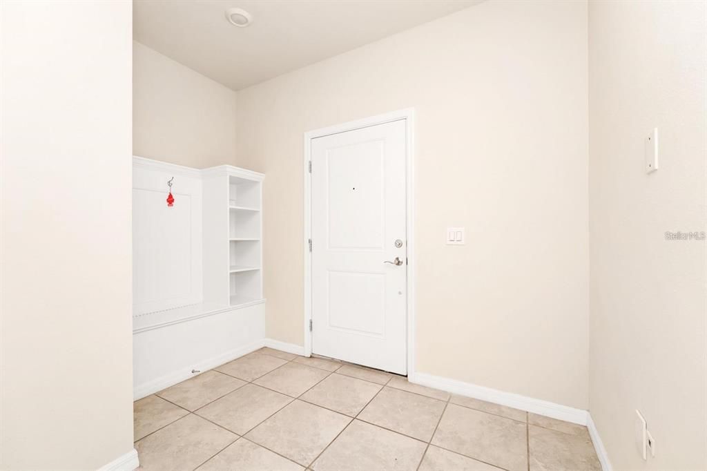 For Sale: $380,000 (5 beds, 4 baths, 2281 Square Feet)