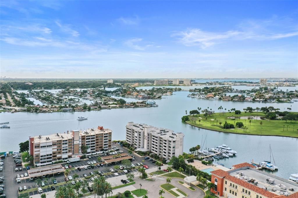 В аренду: $2,400 (1 спален, 1 ванн, 885 Квадратных фут)