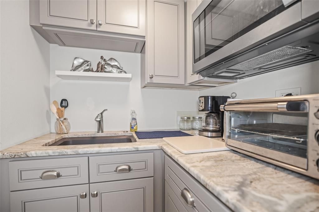 В аренду: $2,400 (1 спален, 1 ванн, 885 Квадратных фут)