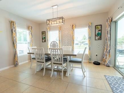 En Venta: $514,900 (3 camas, 3 baños, 2720 Pies cuadrados)